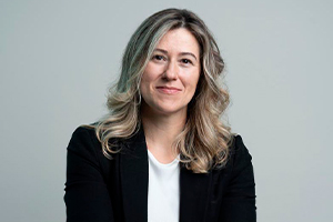 foto de roberta tiso, autora do artigo Quando o Paraíso Afunda em Algas: Do Colapso à Lição de Circularidade