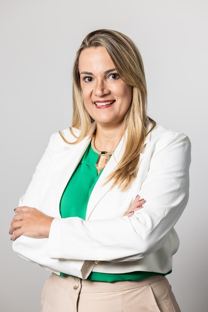 foto de flávia ribeiro, autora do artigo A COP30 nas redes: reputação em campo minado