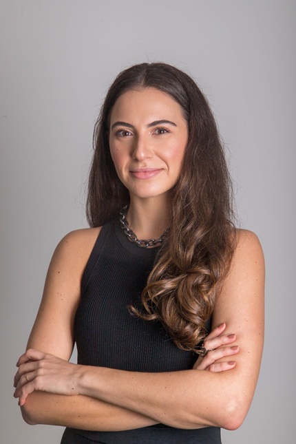 foto de gabriela gugelmin, entrevistada da matéria; Reinventando o Plástico: Como a ERT Está Construindo um Futuro Compostável e Circular