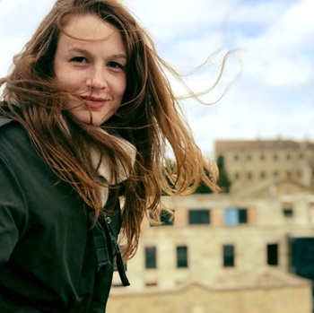 foto de gaia hasse, autora do artigo Perdas e danos no debate climático – o que isso significa para nós? 