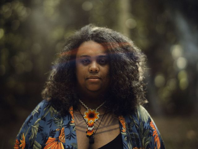 foto de kamila camilo, autora do artigo Entre a tecnologia e o bem viver: Estamos satisfeitos com os trade-offs que escolhemos?