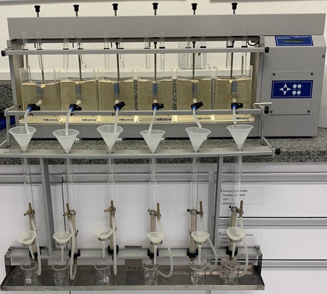 foto de Jar Test simula, em pequena escala, tratamento de água: experimentos mostraram boa eficiência da semente de moringa para coagulação de microplásticos