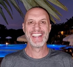 foto de anor sganzerla, autor do artigo QUANDO O ALGORITMO ENTRA NO CONSULTÓRIO:
QUEM ASSINA O PRONTUÁRIO?