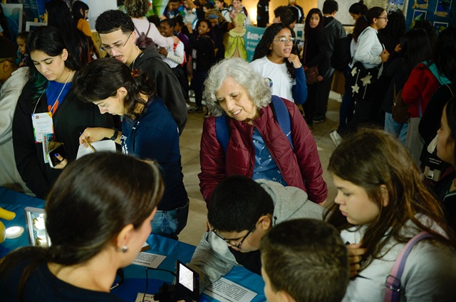 foto de multidão na sp ocean week