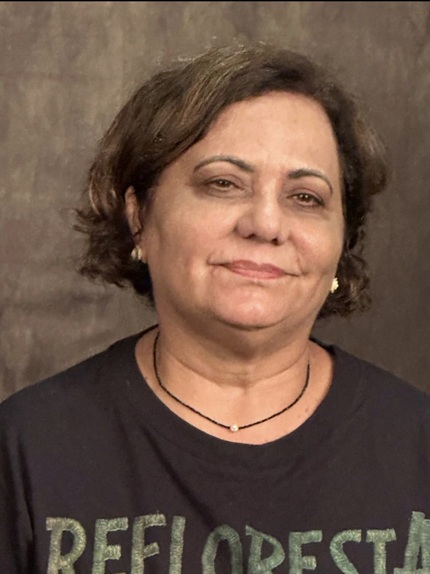 foto de ima vieira, remete a entrevista A restauração que o mercado vende não é a restauração que a floresta precisa