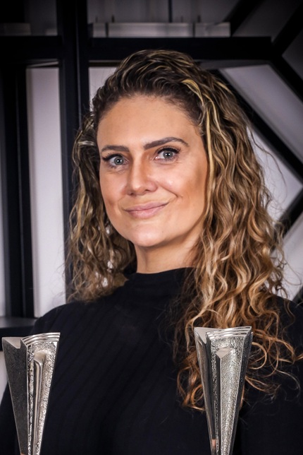 foto de lorena nogaroli, autora do artigo Ninguém percebeu que o mundo mudou desde a última reunião de pauta