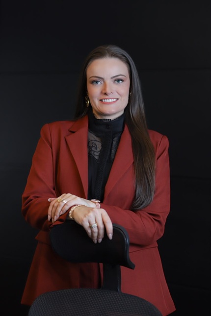 foto de rafaella nogaroli, autora do artigo OMS alerta: avanço da inteligência artificial na saúde deve ser medido pela governança, não pela velocidade de adoção