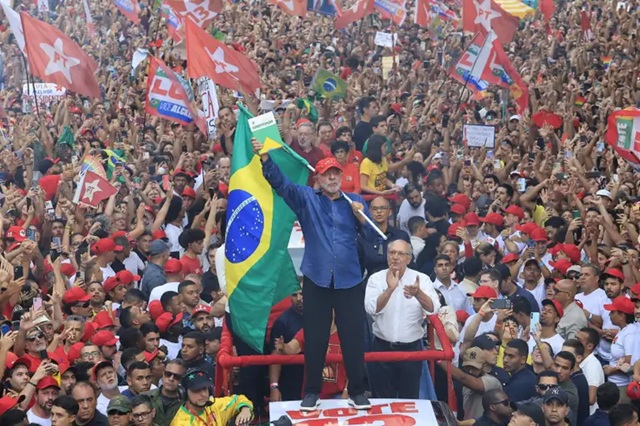 foto de lula na paulista