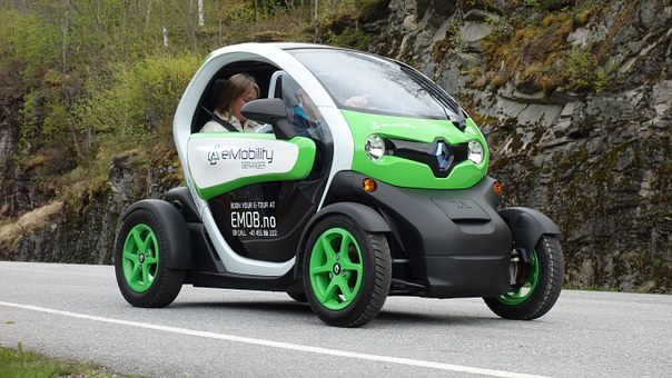 electric-car-789325__340